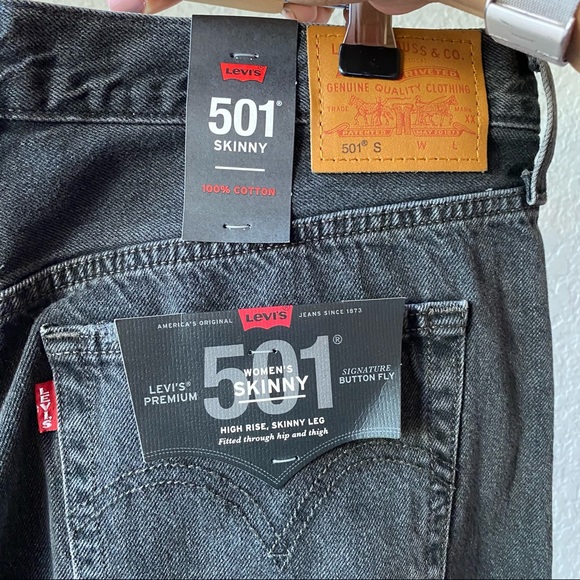 NWT Levi’s 501 Skinny Jeans Black Distressed - Picture 9 of 12